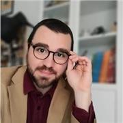 Insegnante di scuola secondaria, per aiuto compiti, ripetizioni, metodo di studio, esami di maturità. Focus su materie umanistiche