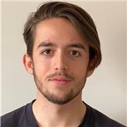 Doy clases de matemáticas, física, informática y economía