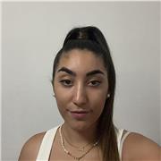 Llevo aprendiendo inglés desde los 3 años y considero q tengo una muy buena fluidez y buenos conocimientos sobre el idioma a parte de numerosos títulos de Cambridge, estoy capacitada para dar clases a niños desde preescolar hasta finalizar primaria.