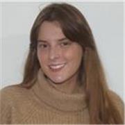 Profesora de inglés con experiencia, enfocada en hablar desde el primer día mediante juegos, clases dinámicas y personalizadas.