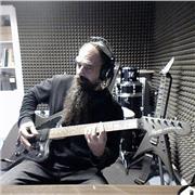 Insegnante di musica, chitarra, produzione musicale songwriting e arrangiamento