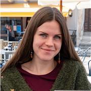 Diplomata in belle arti offre lezioni di disegno