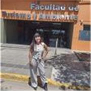 Profesora de ingles imparte clases online a niños de todas las edades