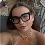Offro lezioni private per aiuto compiti per ragazzi di elementari e medie, e lezioni private per le materie umanistiche per liceo.