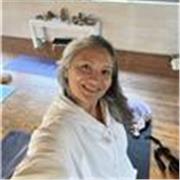 Instructora de vinyasa , prácticas didácticas y personalizas en principiantes