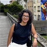 Soy doctora en Química y una apasionada de la enseñanza. 