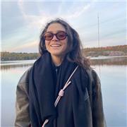 Ciao! sono una studentessa al terzo anno di conservatorio e impartisco lezioni di pianoforte, dai 7 anni in su