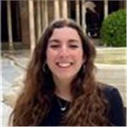 Profesora graduada en Biomedicina, con experiencia internacional y certificado Cambridge English Proficiency