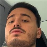 Étudiant passionné de football depuis l'âge de 5 ans propose des cours en ligne pour enfants et débutants.