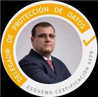 Profesor de Derecho, versado en la práctica profesional de la Abogacía y especializado en Compliance y Derecho Digital.