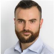 Passionné par la transmission des connaissances et fort d'une solide expérience en tant que chef de projet et formateur informatique, je suis orienté dans la formation sur mesure pour les équipes en quête d'excellence. Ma polyvalence technique, combinée à