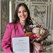 Laureata Magistrale in Lingue e Letterature Comparate offre lezioni di inglese e francese per ragazzi di scuole medie e superiori