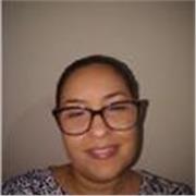 Profesora de contabilidad para estudiantes de secundaria