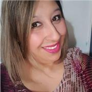 Profesora Diferencial dicta clases para apoyar estudiantes con necesidades especiales