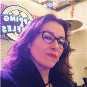 Profesional con experiencia como cuidadora infantil pero sobre todo  madre de una niña, lo que me da más experiencia.