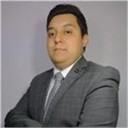 Licenciado en Administración, con experiencia en Instituciones Bancarias
