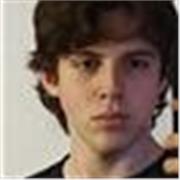 Joven entrenador personal, competitivo, cercano, atleta profesional con experiencia formado