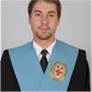 Profesor joven titulado con más de 4 años de experiencia