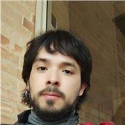 Spanischlehrer, der Kinder und Menschen aller Altersgruppen unterrichtet.