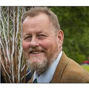 Dicto clases a adultos, universitarios, jovenes. (Online.)