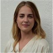 Graduada en Historia del Arte y Máster especializado en museos y patrimonio, imparte clases de forma online