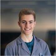 Ausbilder aus der Chemischen Industrie. Gibt Unterricht für alle Schulstufen. Lokal in ganz Kärnten oder Online.