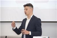 Laureando in informatica (magistrale) offre insegnamenti per informatica e matematica