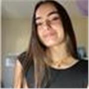 Soy una alumna de segundo de bachiller en un liceo francés y me encantaría poder ayudar a personas a aprender mu segunda lengua.