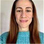 Sono qui per aiutarti a migliorare il tuo italiano in modo divertente, efficace e completamente personalizzato.
