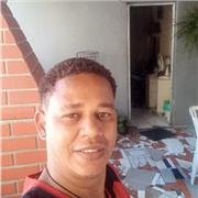 SOU um professor dinâmico, busco usar a minha formação com procedimento didático , respeitando as particularidades dos alunos. Os alunos que ensinarei são candidatos do Enem e pré-vestibulares .Estou disposto a tirar dúvidas dos alunos relativos a discipl