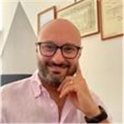 Docente laureato in Linguistica Moderna impartisce lezioni private di storia e materie umanistiche