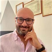 Docente laureato in Linguistica Moderna impartisce lezioni private di storia e materie umanistiche