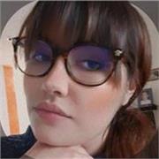 Estudiante de licenciatura en filosofía, ganadora de concursos de redacción, ofrece clases de español a todas las edades