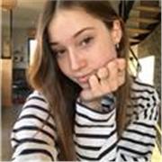 Professeure à domicile, donne des cours niveau primaire, collège, lycée.