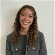 Étudiante au niveau avancé en anglais donne des cours d’anglais en ligne axés sur l’oral et la pratique, France.