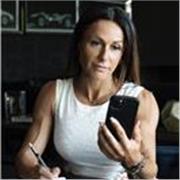 Profesora diplomada en liderazgo y coaching ejecutivo y licenciada en psicología 