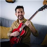 Lezioni di Chitarra TUTTI I LIVELLI con Insegnante DIPLOMATO al Saint Louis College of Music di Roma, abilitato alla preparazione di esami e diplomi TRINITY COLLEGE LONDON