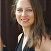 Profesora de diseño de interiores en todos los niveles 