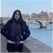 Profesora de inglés, titulada en el C1 Advanced, ofrece clases particulares tanto online como presenciales. 