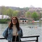 Studentessa universitaria offre lezioni nelle materie umanistiche. Esperienza nell’insegnare inglese ai bambini. 