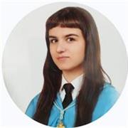 Profesora de Geografía e Historia, Hª del Arte, Cultura clásica. Formación: Grado de Historia del arte y Máster de profesorado.