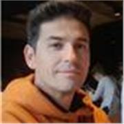 Soy monitor de fitness especializado en entrenamientos funcionales, acondicionamiento físico y bienestar integral. 