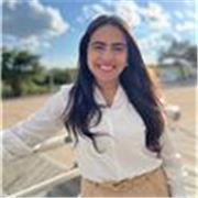 Professora de Língua Portuguesa com experiência na educação básica (ensino médio e ensino fundamental II)