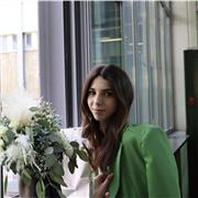 Docente di Lettere, impartisco lezioni non solo di materia umanistiche, ma anche di lingua francese avendone un’ottima conoscenza