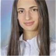 Estudiante de grado con título de bachillerato y conocimientos sobre la asignatura. Disponibilidad presencial y online