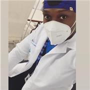 Fisioterapeuta con enfasis en terapia deportiva y rehabilitación