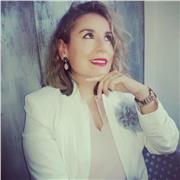 Soy Coach y terapeuta,  y puedo prestarte el apoyo  y acompañamiento que necesitas en tu camino hacia tu autoconocimiento y superación.
Desde que creé mi empresa en el año 2018, he proporcionado una gran variedad de servicios especializados enfocados a p