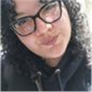Profesora de Lengua y Literatura que imparte clases a chicos en primaria y secundaria
