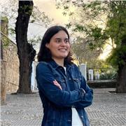 Curse bachillerato de artes y empecé el grado de diseño de moda (H. Del arte, H. Del diseño T.D.E.G.P y dibujo artístico)