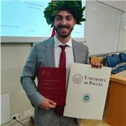 Insegnante di matematica, analisi e fisica laureato in ingegneria